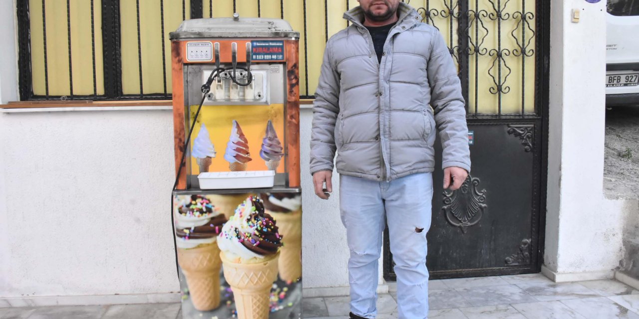 Güpegündüz 150 Kiloluk Dondurma Makinesini Çaldılar