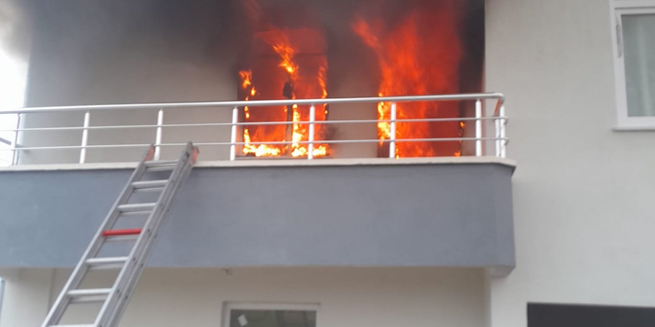 Devrilen Sobadan Yangın Çıktı; Evdeki Genç Kız Yaralandı