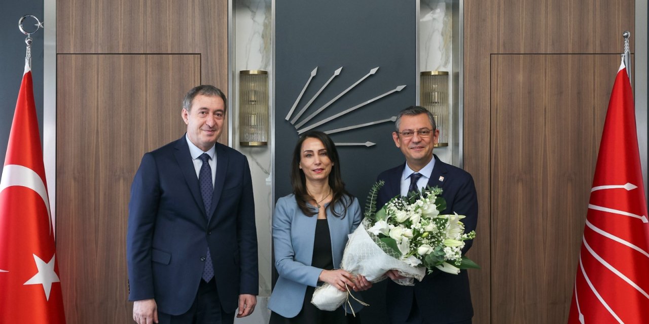 Dem Parti'den Özgür Özel'e Ziyaret