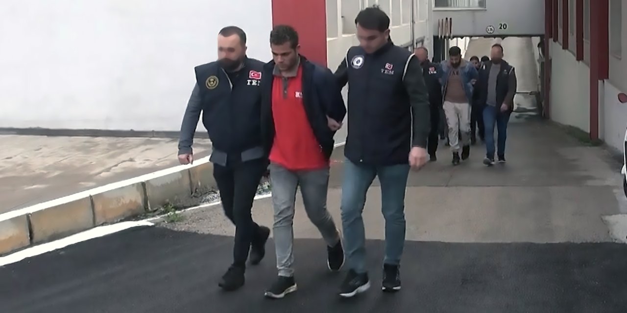 Adana'da Deaş Operasyonunda 5 Tutuklama