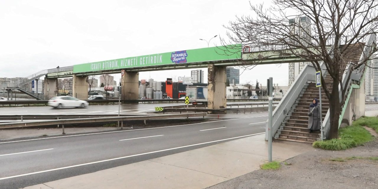 Kartal'da Korku Üst Geçidi