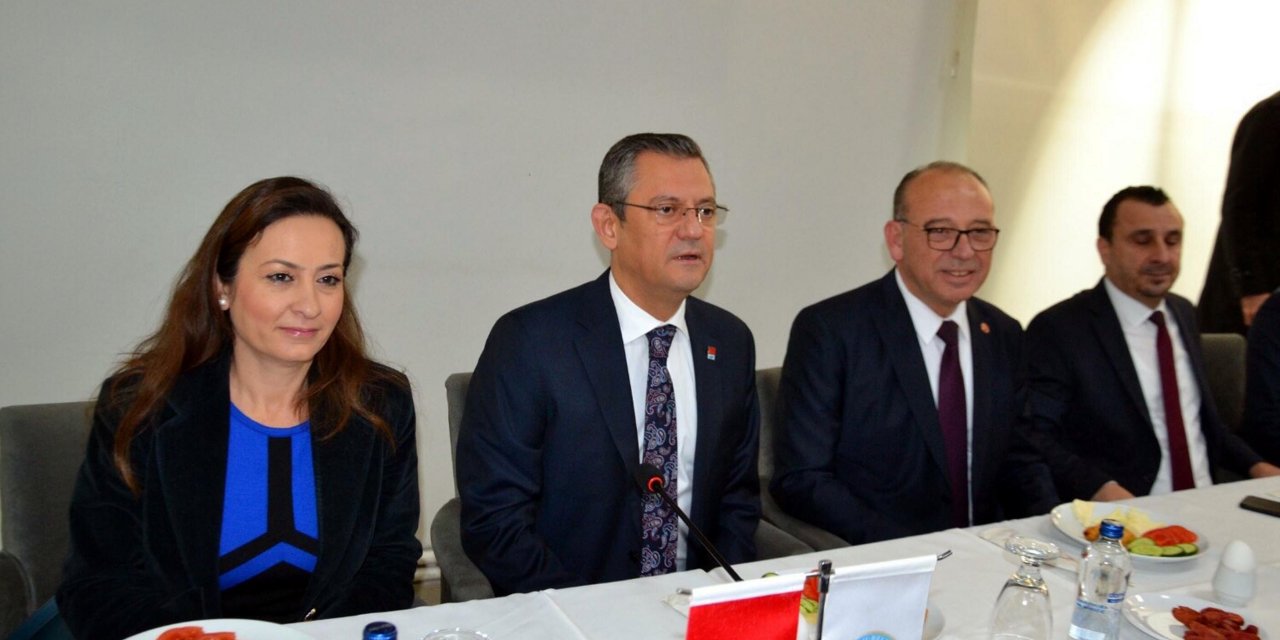 Özgür Özel: Emeklilerin Hepsi Ne Chp'lidir Ne İyi Partilidir Ne De Bir Siyasi Görüştendir