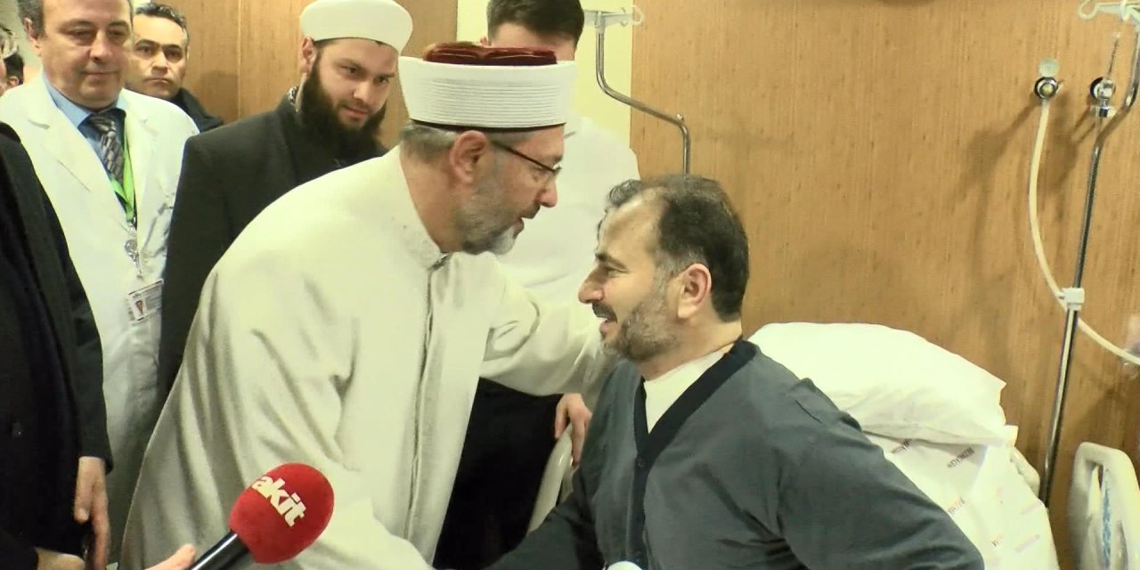 Diyanet İşleri Başkanı Ali Erbaş Saldırıya Uğrayan Fatih Camisi İmamını Ziyaret Etti