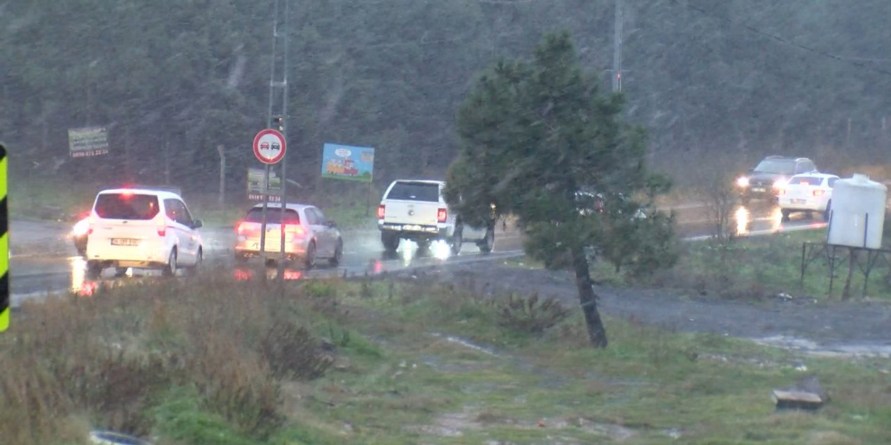 Kartal'da Kar Yağışı Başladı