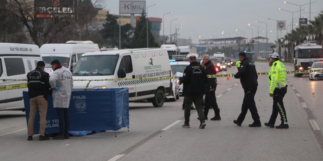 Denizli'de, Karayolunda Otomobilin Çarptığı Yaya Öldü