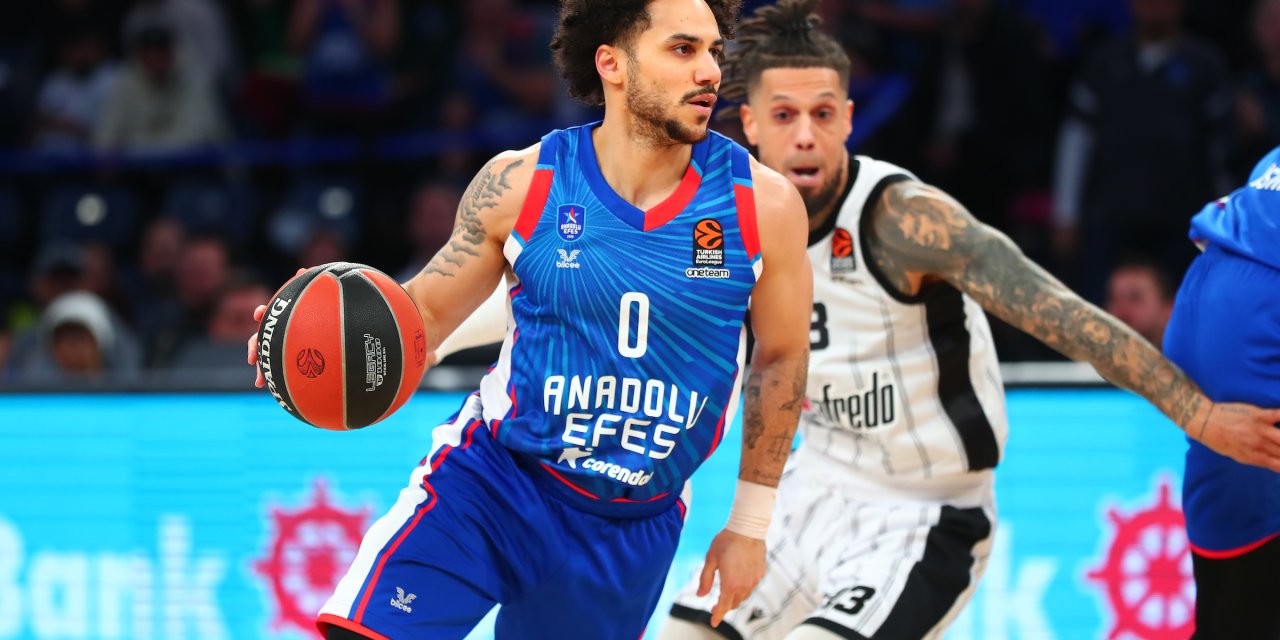 Anadolu Efes - Virtus Bologna: 99-75