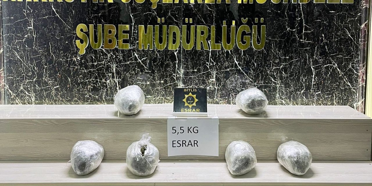 Takside 5,5 Kilo Esrar Ele Geçirildi
