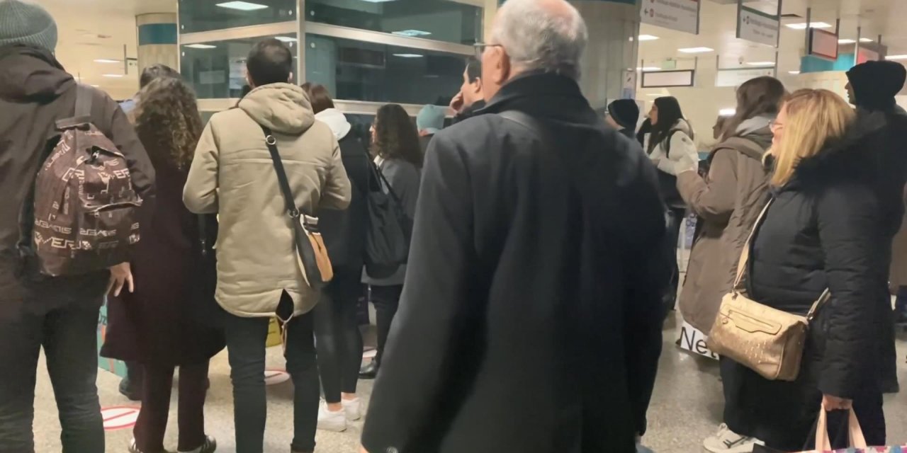 Yenikapı'da İspanyol Raylara Atladı