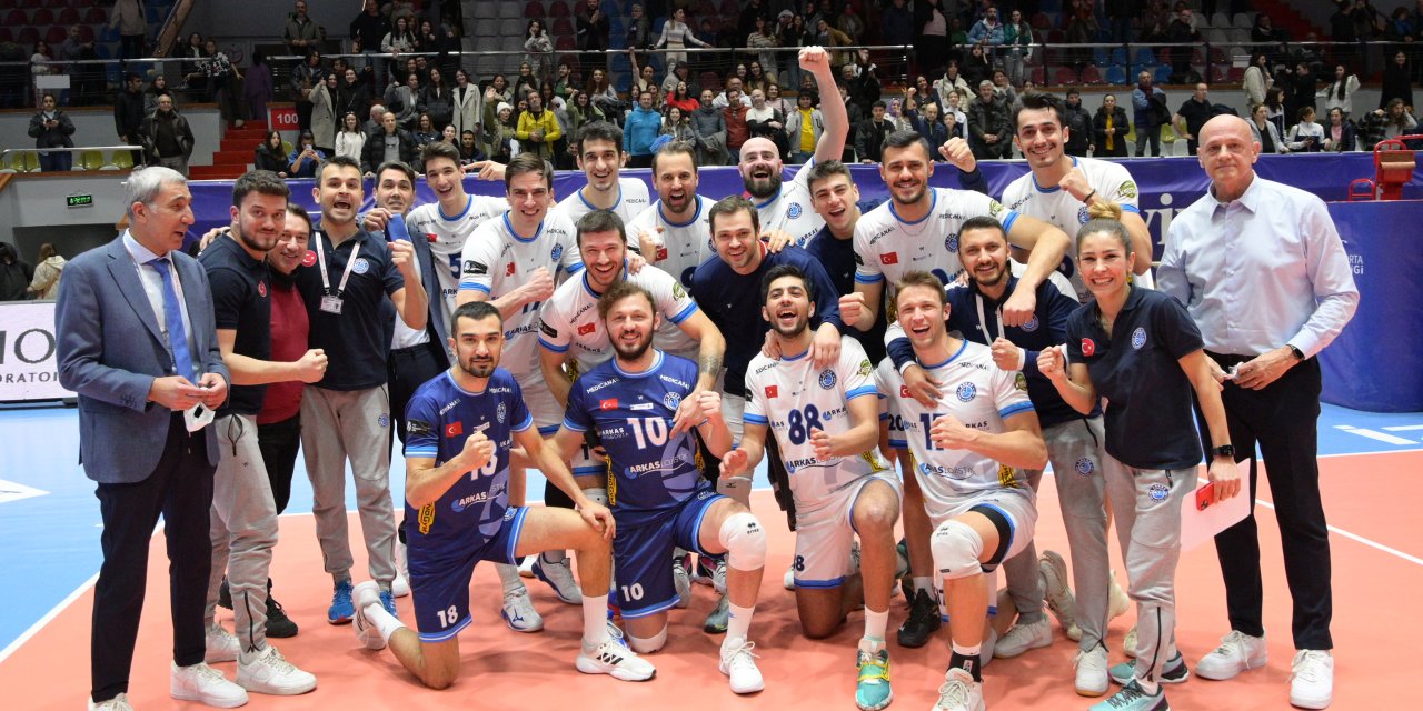 Arkas Spor - Ziraat Bankkart: 3-0