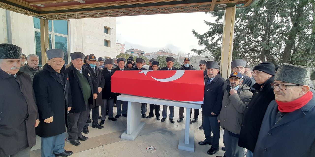Avcılar’da Vefat Eden Kıbrıs Gazisi Fikri Kavcı Toprağa Verildi