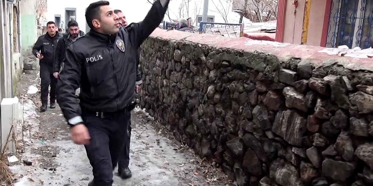 Polisi Görünce Kaçan 2,5 Yıl Hapis Cezası Olan Hükümlü, Binanın Çatısında Yakalandı
