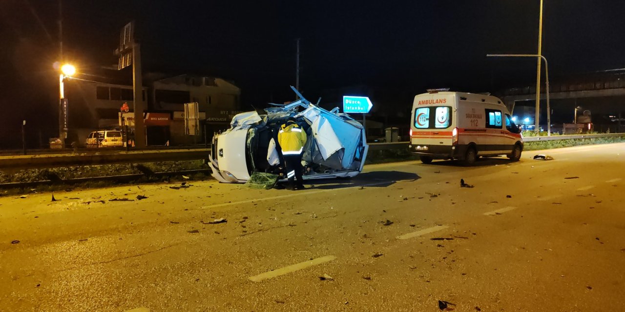 Tır’a Çarpan Hafif Ticari Araç Takla Attı: 1 Ölü, 1 Yaralı