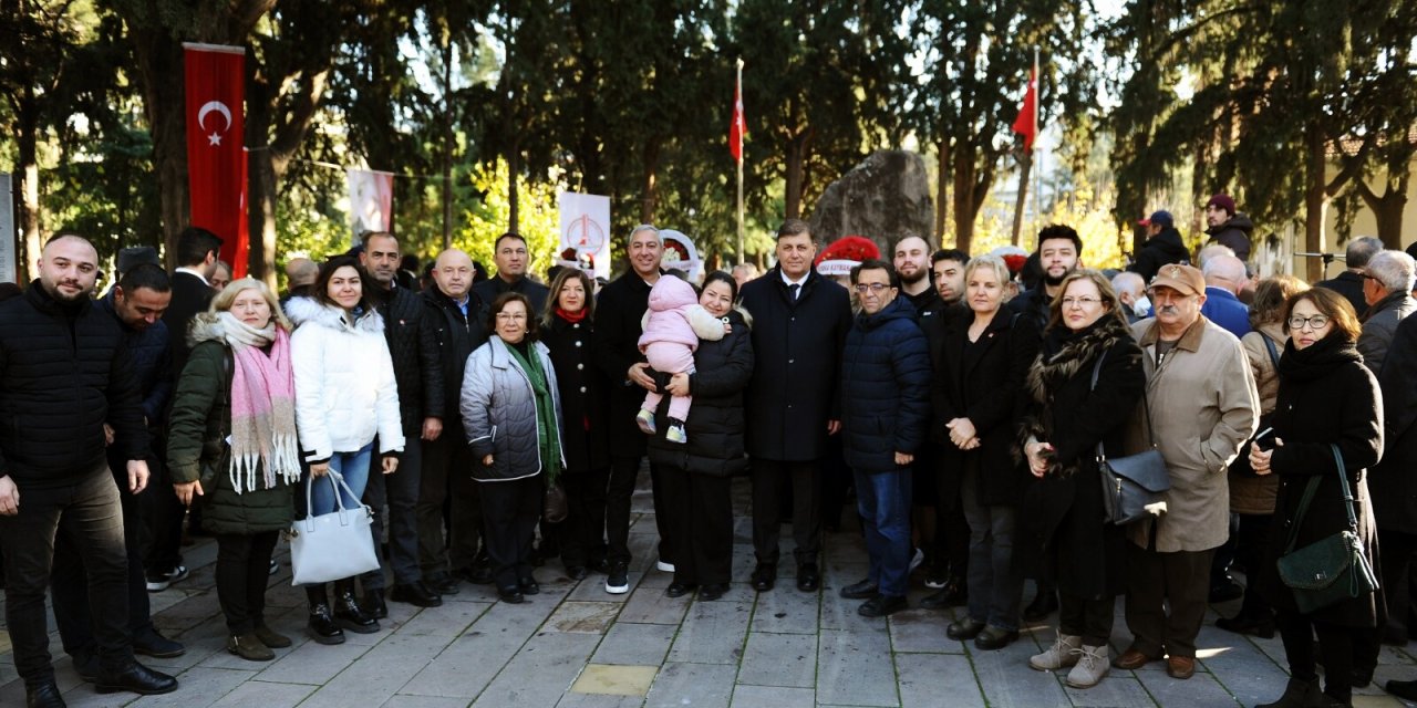 Zübeyde Hanım, Vefatının 101'inci Yılında Mezarı Başında Anıldı