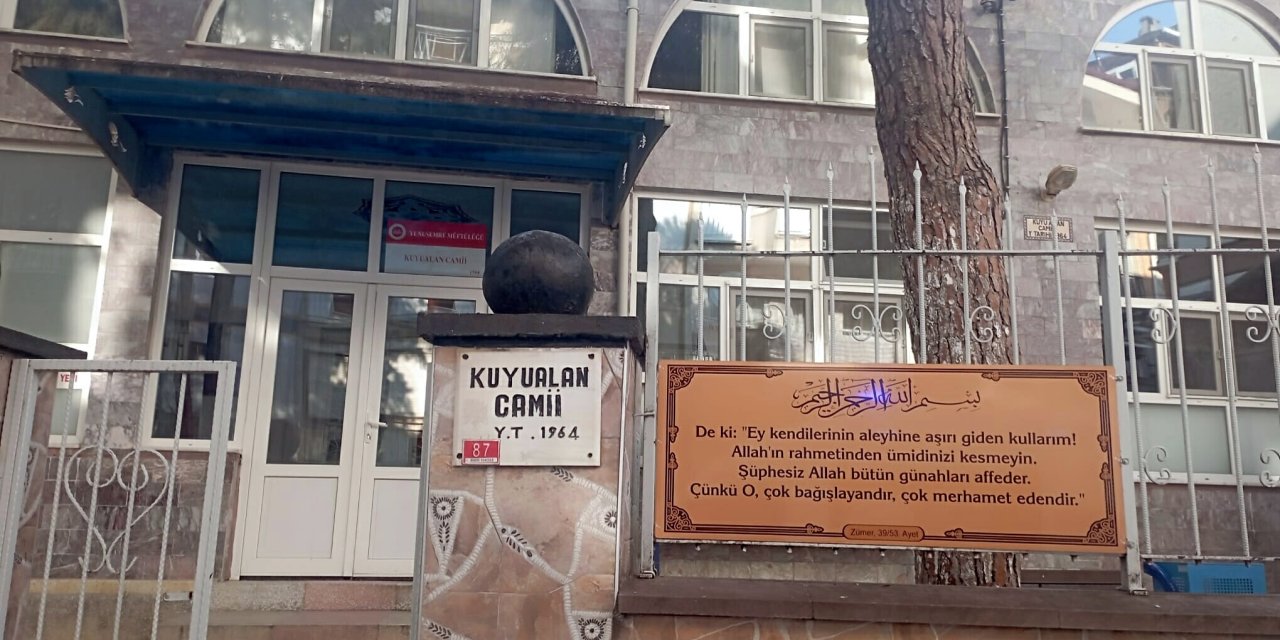 Cami Tuvaletinde Ölü Bulundu