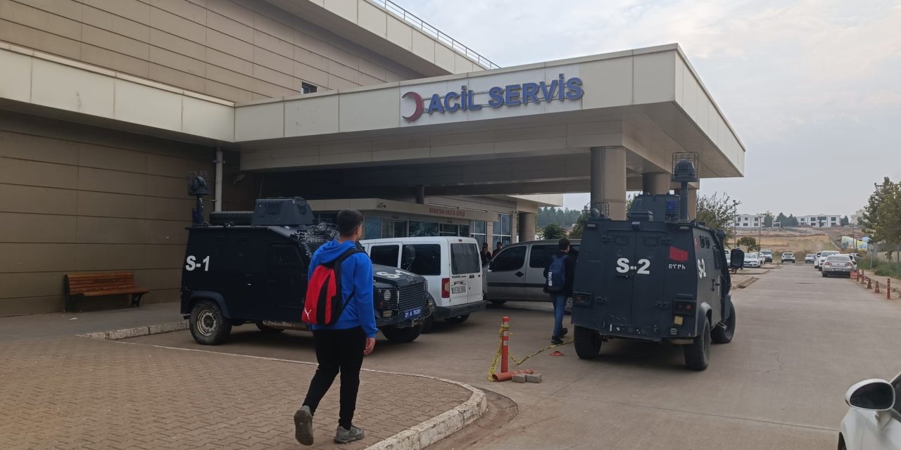 Diyarbakır'da 'Tel Örgü' Kavgası; Ağabeyi İle 2 Yeğenini Vurdu