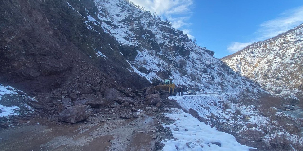 Batman'da Heyelan Sonrası Mahsur Kalan 15 Kişi Kurtarıldı