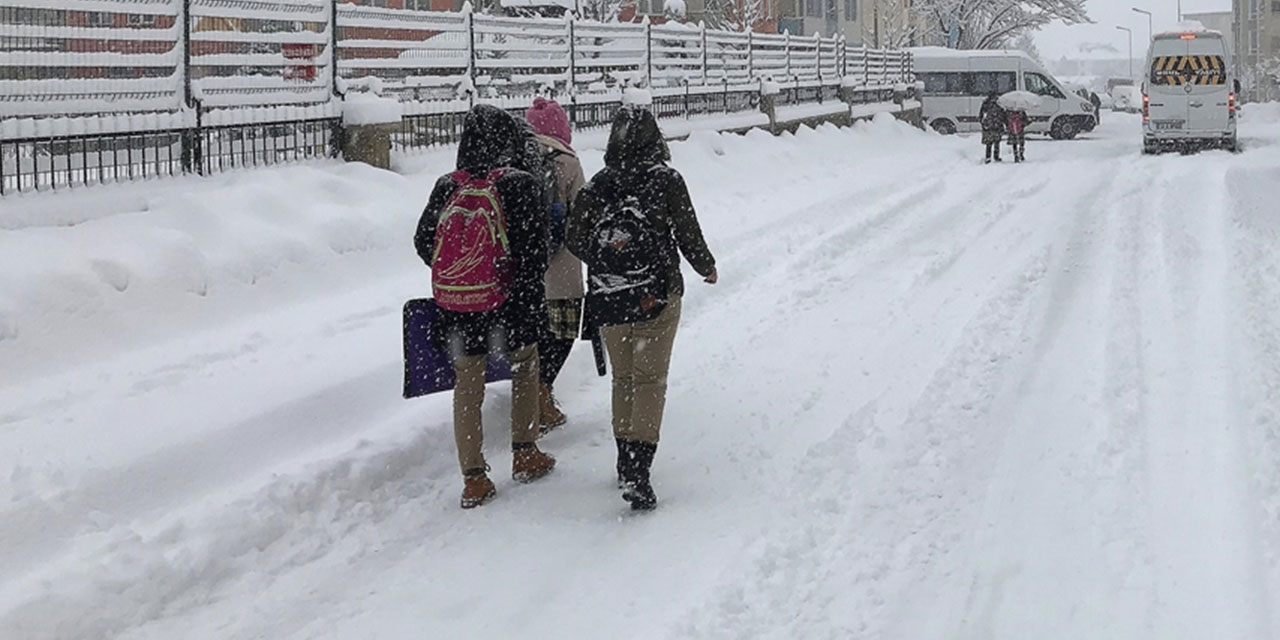 Çamlıhemşin’de Eğitime Kar Engeli