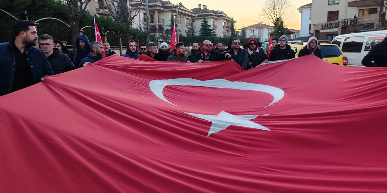 Düzce’de Gençler Şehitler İçin Yürüdü