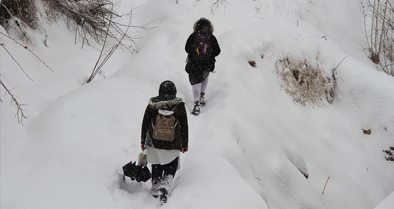 Rize’de 4 İlçede Kar Tatili, 3 İlçede Eğitim Yeniden Başlıyor