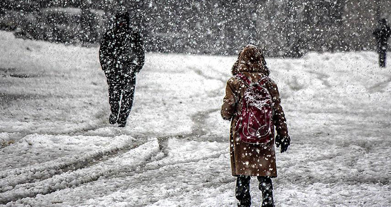Güneysu'da Kar Tatili: Eğitim-Öğretime Bir Gün Ara Verildi!