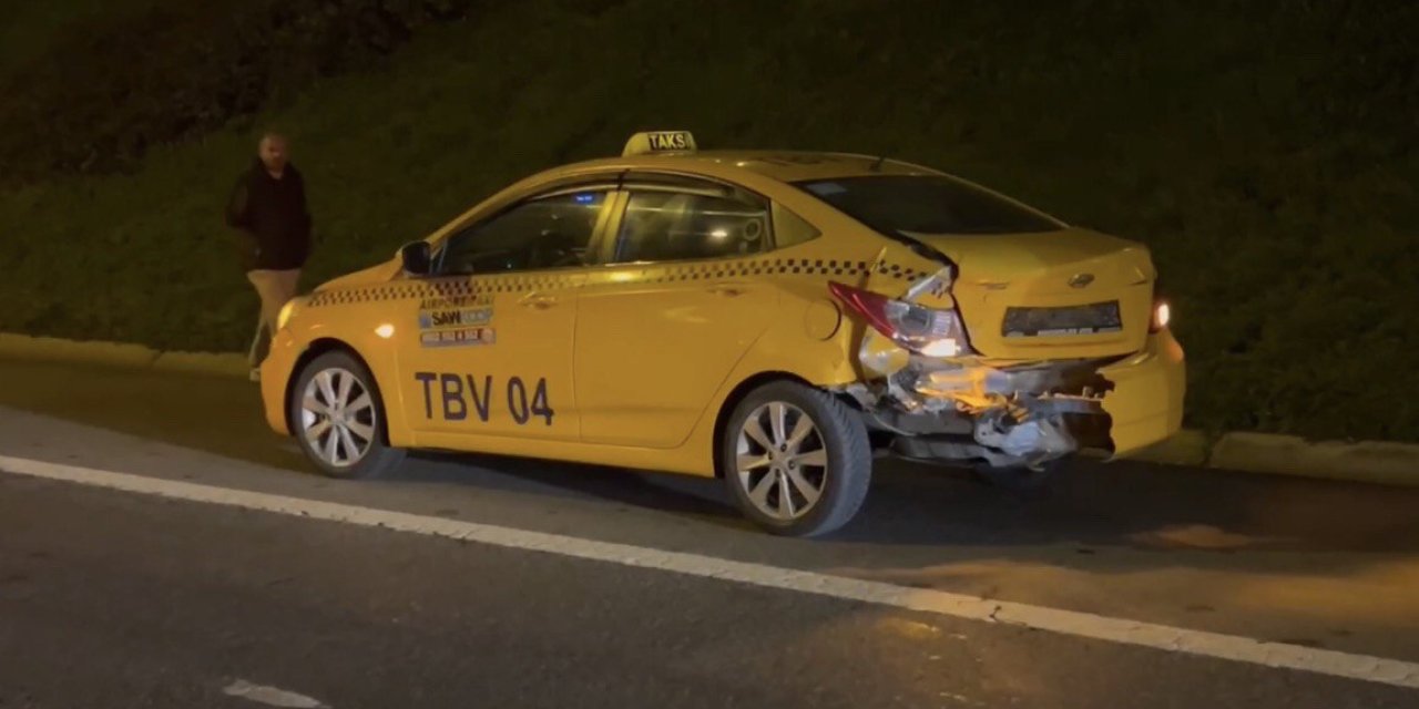 Sancaktepe Tem Otoyolu'nda Zincirleme Kaza: 2 Yaralı