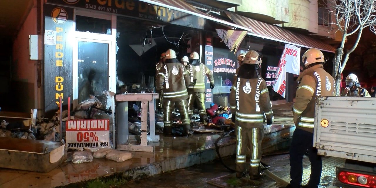 Pendik'te İş Yerinde Yangın