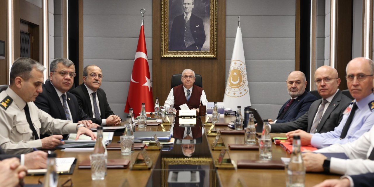 Bakan Güler: Hava Harekatları İle 77 Terörist Etkisiz Hale Getirildi