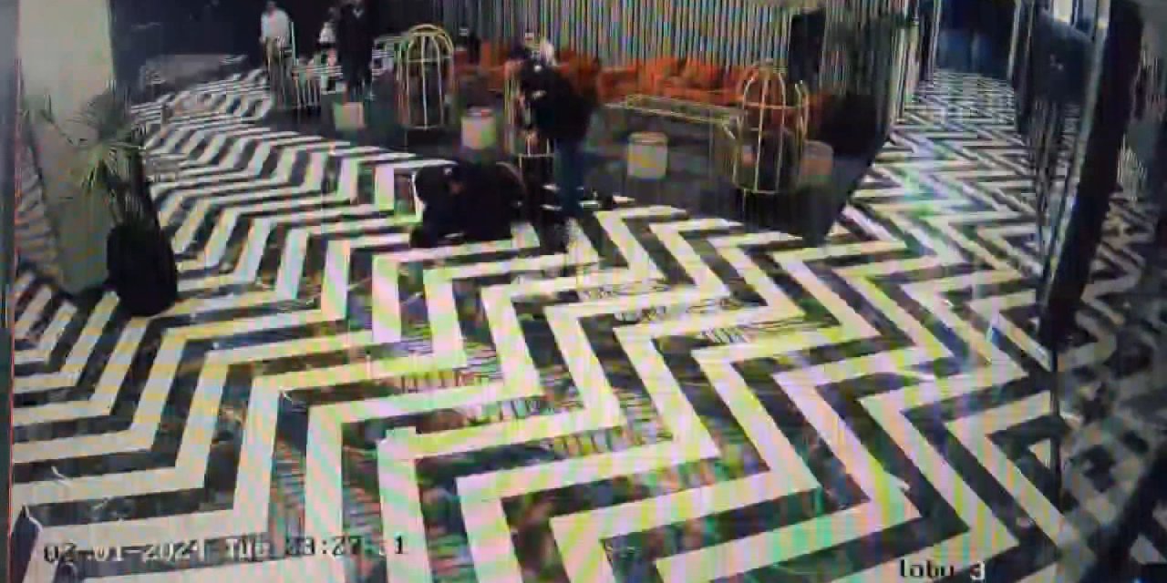 Şişli'de Rezidansta Uyuşturucu Satan Şüphelinin Yakalandığı Anlar Kamerada