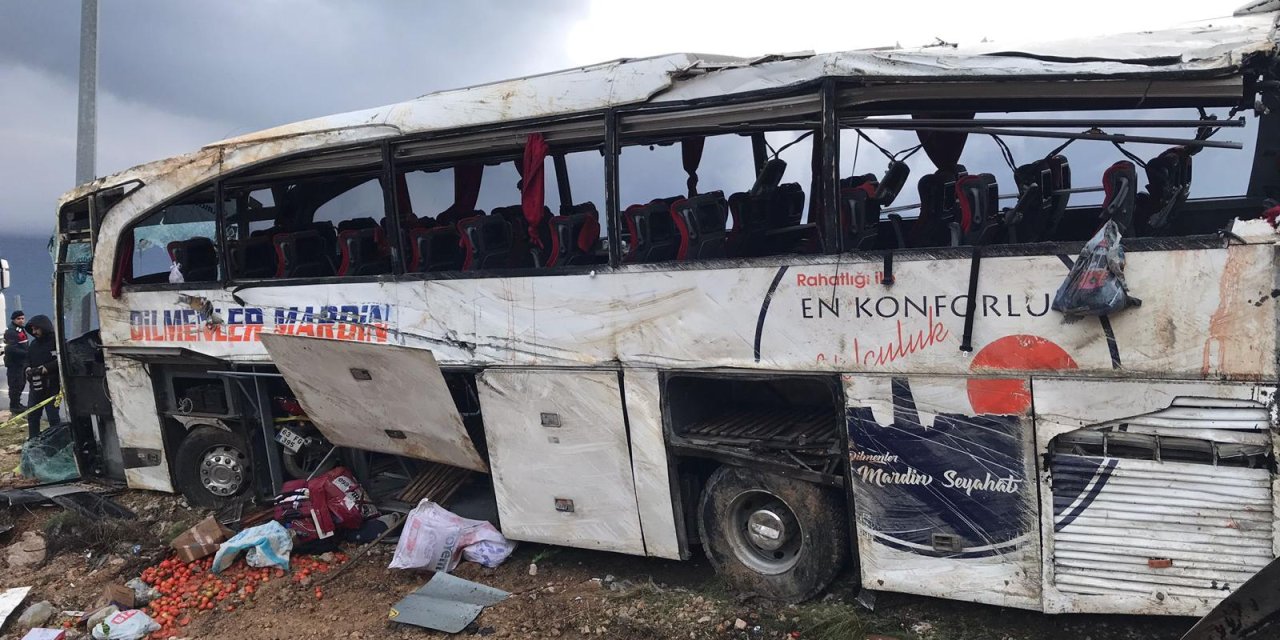 Mersin'de Yolcu Otobüsü Devrildi; 9 Ölü, 30 Yaralı (4)