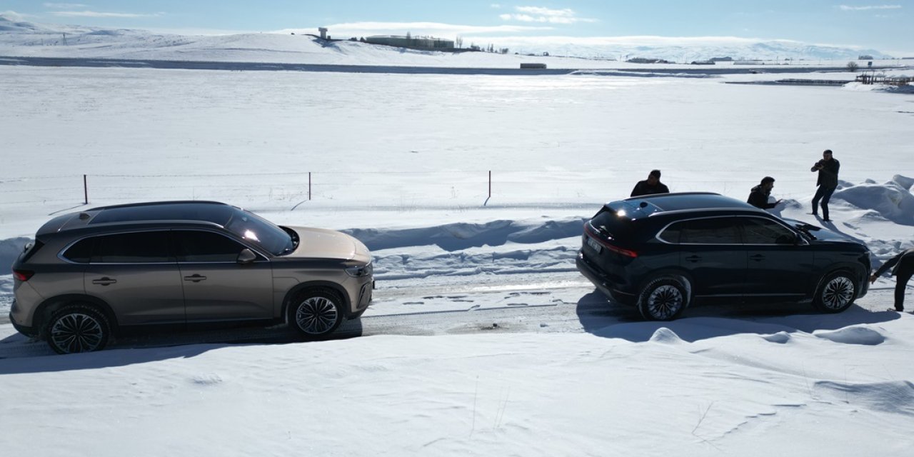 Aldıkları 2 Togg'u Karlıova'da 20 Santimetre Karla Kaplı Yollarda Test Ettiler