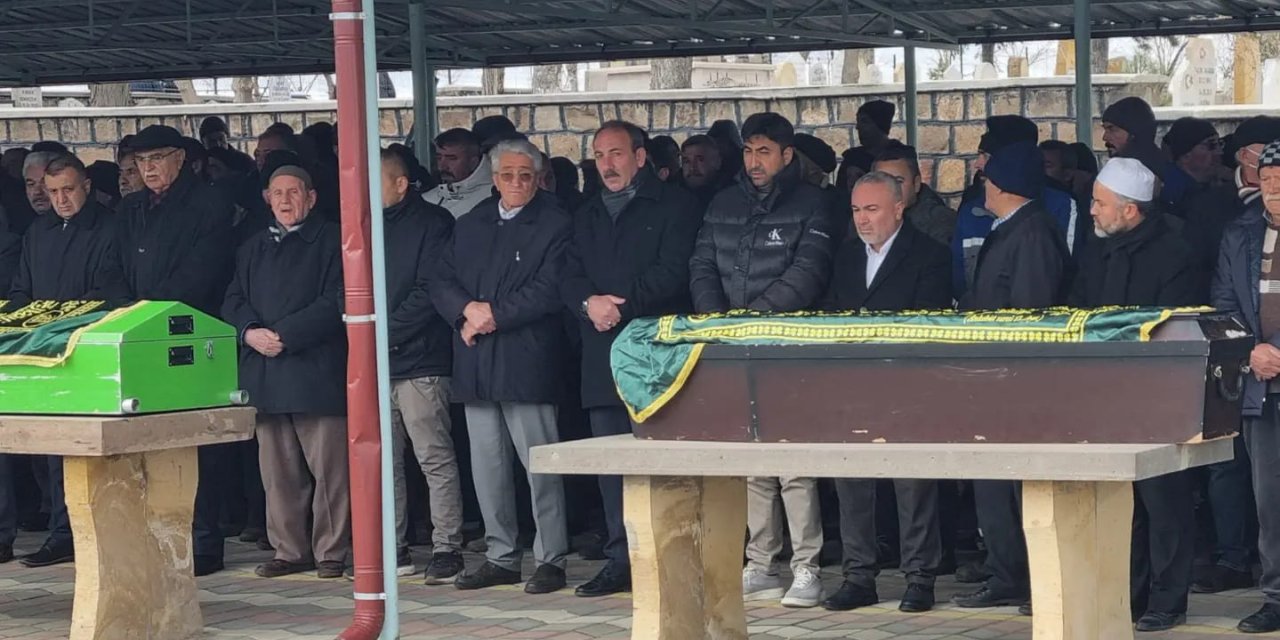 Kayseri'de Sobadan Zehirlenen Baba İle Oğlu Toprağa Verildi