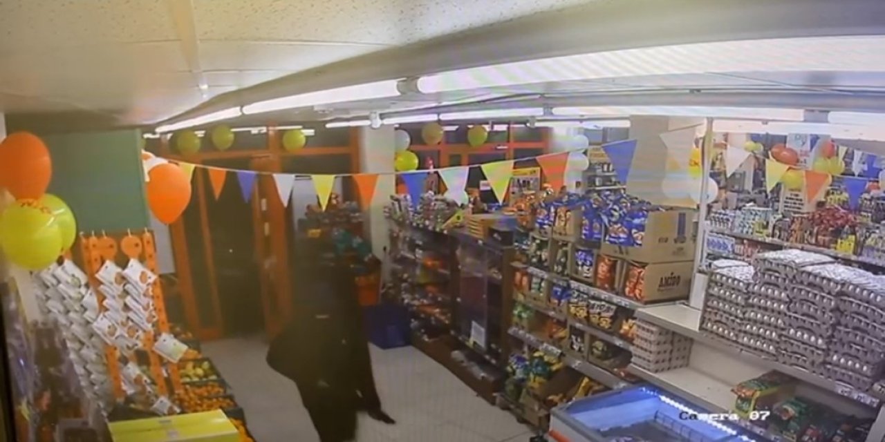 Sultangazi'de Pompalı Tüfekli Soyguncuları Paspasla Kovaladı