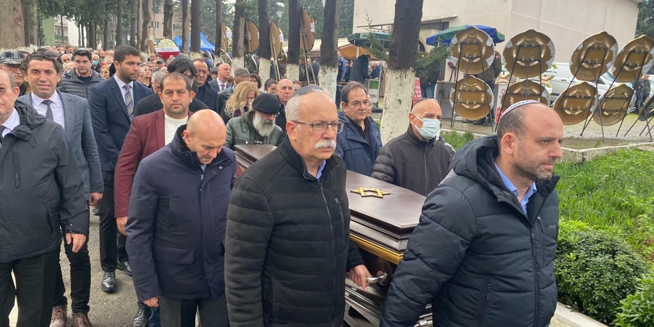 Atatürk Fotoğrafları Koleksiyonuyla Tanınan Hanri Benazus, Toprağa Verildi