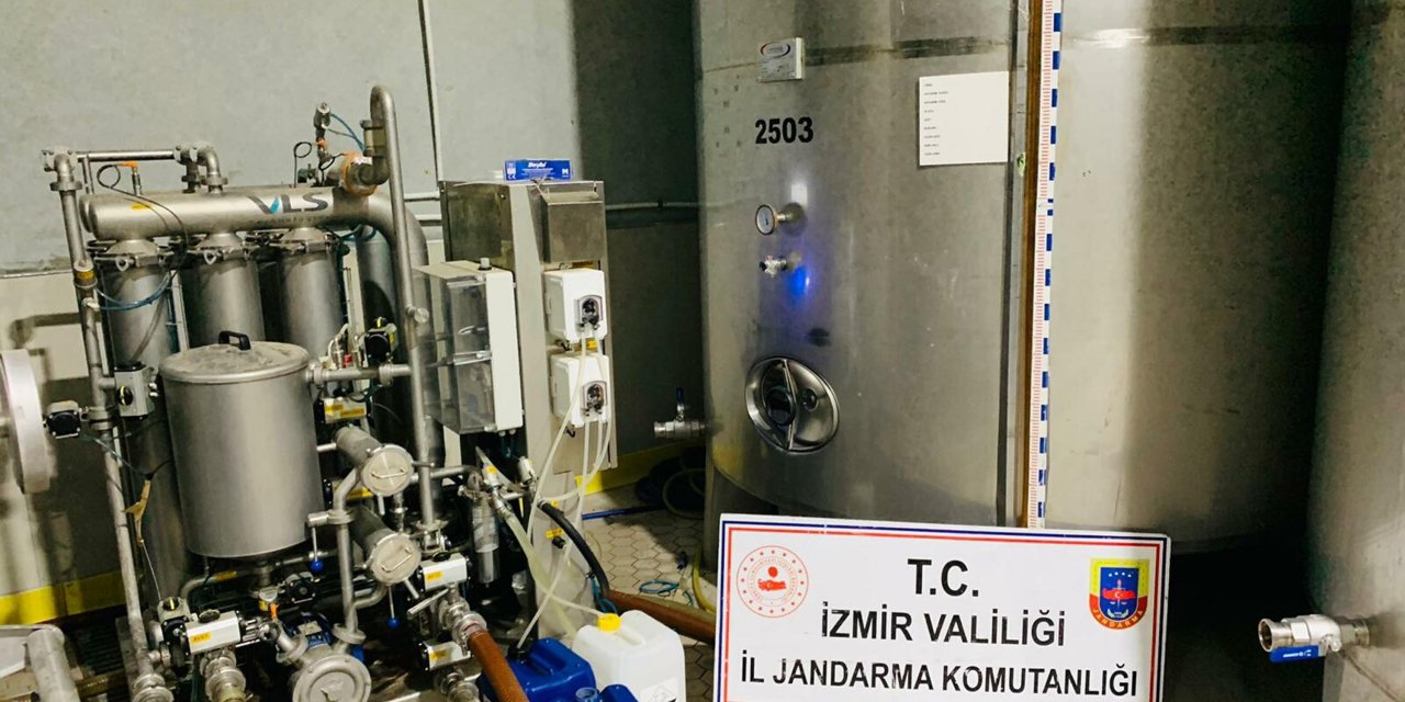 İzmir'de Kaçak Etil Alkol İmalatı Yapılan İşletmeye Operasyon