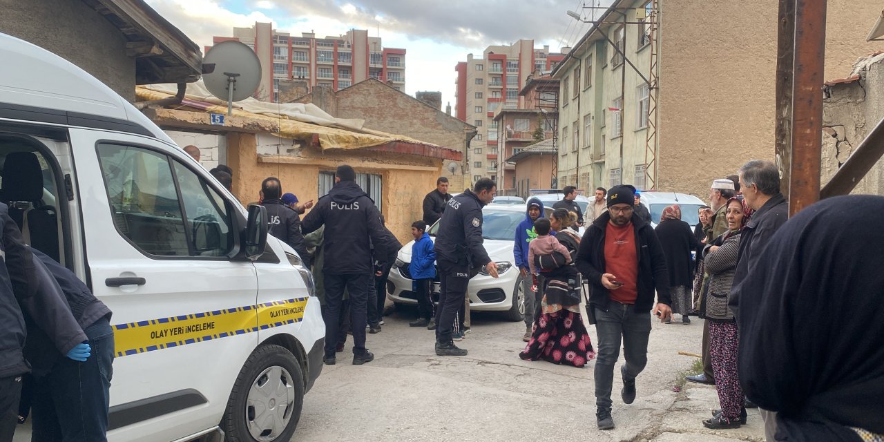 Birlikte Yaşadığı Kadının Babasını, Barışmalarına İzin Vermediği İçin Öldürmüş