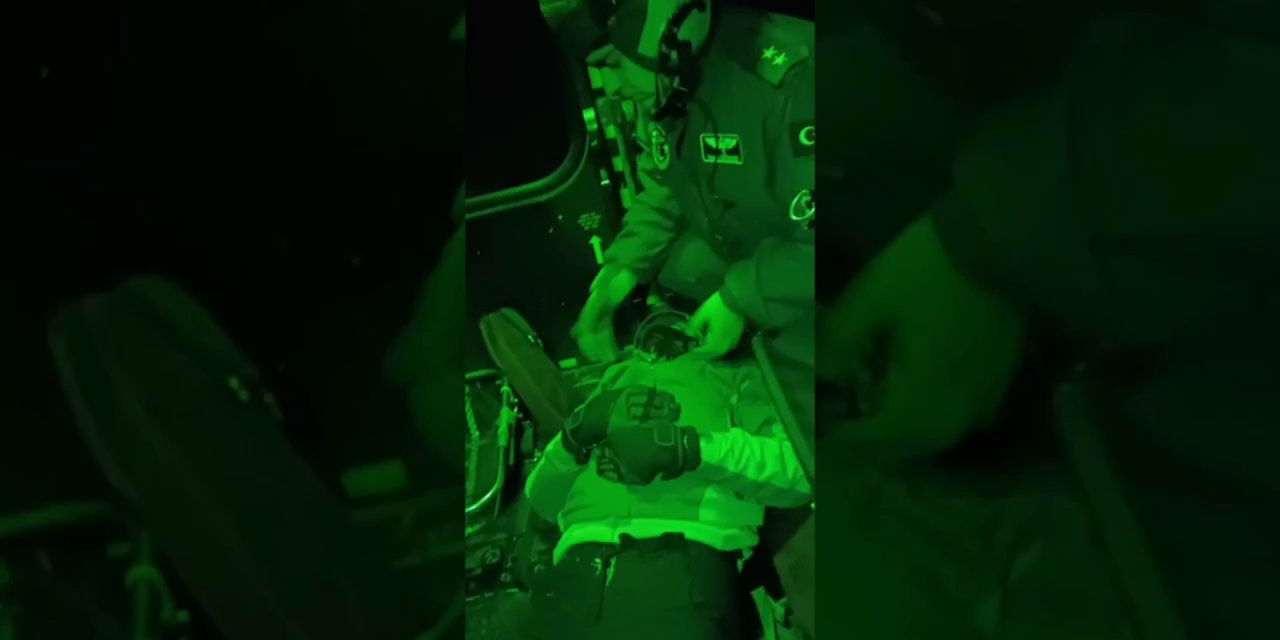 Yaralanan Dağcı, Helikopterle Kurtarıldı