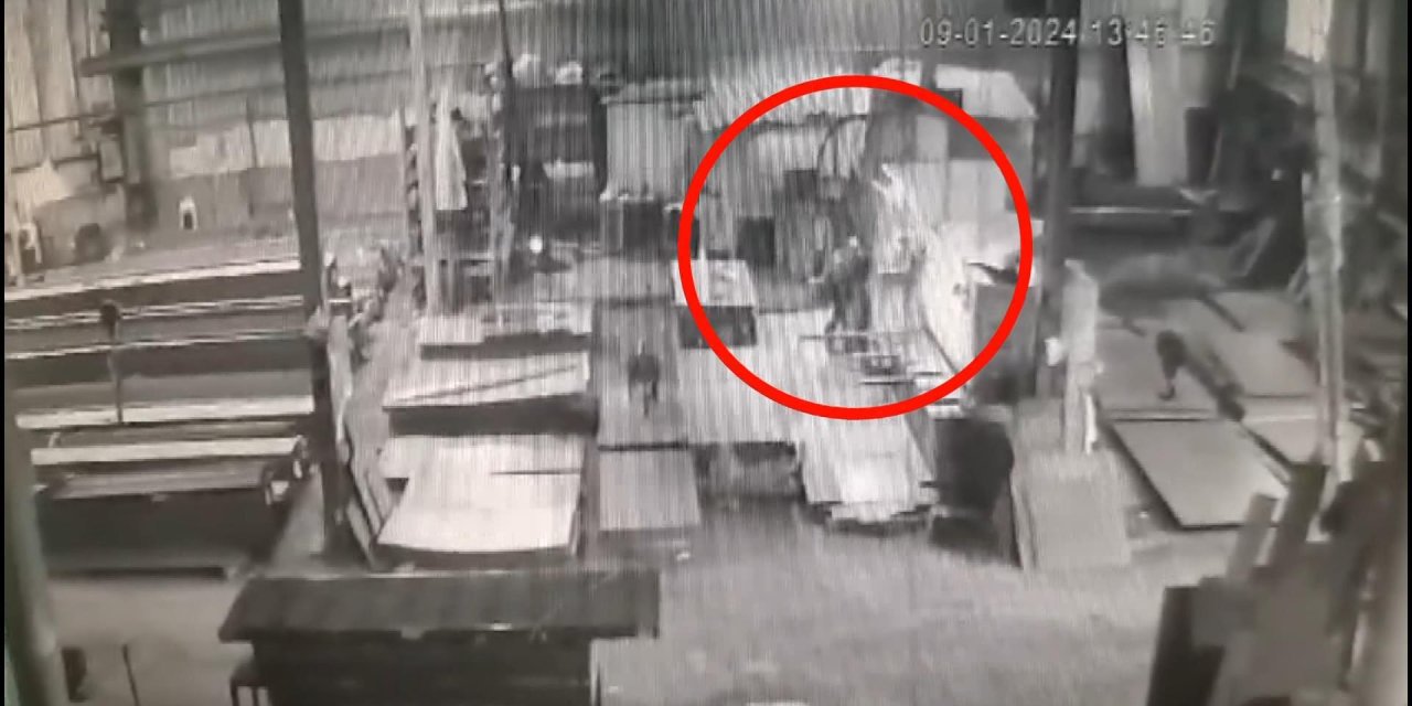 Büyükçekmece'de 14 Yaşındaki Çocuğun Hayatını Kaybettiği İş Kazası Güvenlik Kamerasına Yansıdı