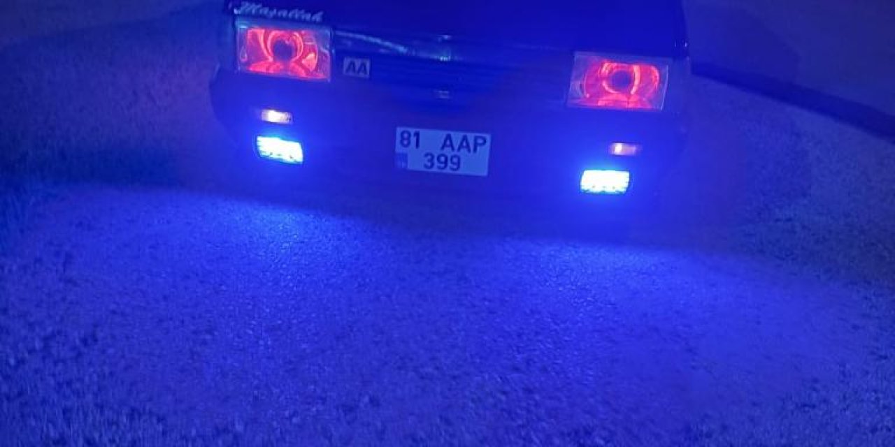 Düzce'de 'Çakar' Ve 'Egzoz Denetimi'; 30 Bin Tl Ceza Kesildi, 10 Araç Trafikten Menedildi