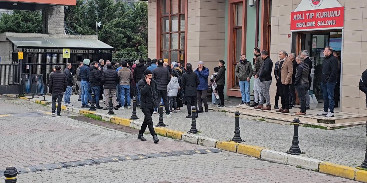 Sultanbeyli'de Yangında Ölen 3 İşçiden 2'sinin Cenazesi Adli Tıp'tan Alındı