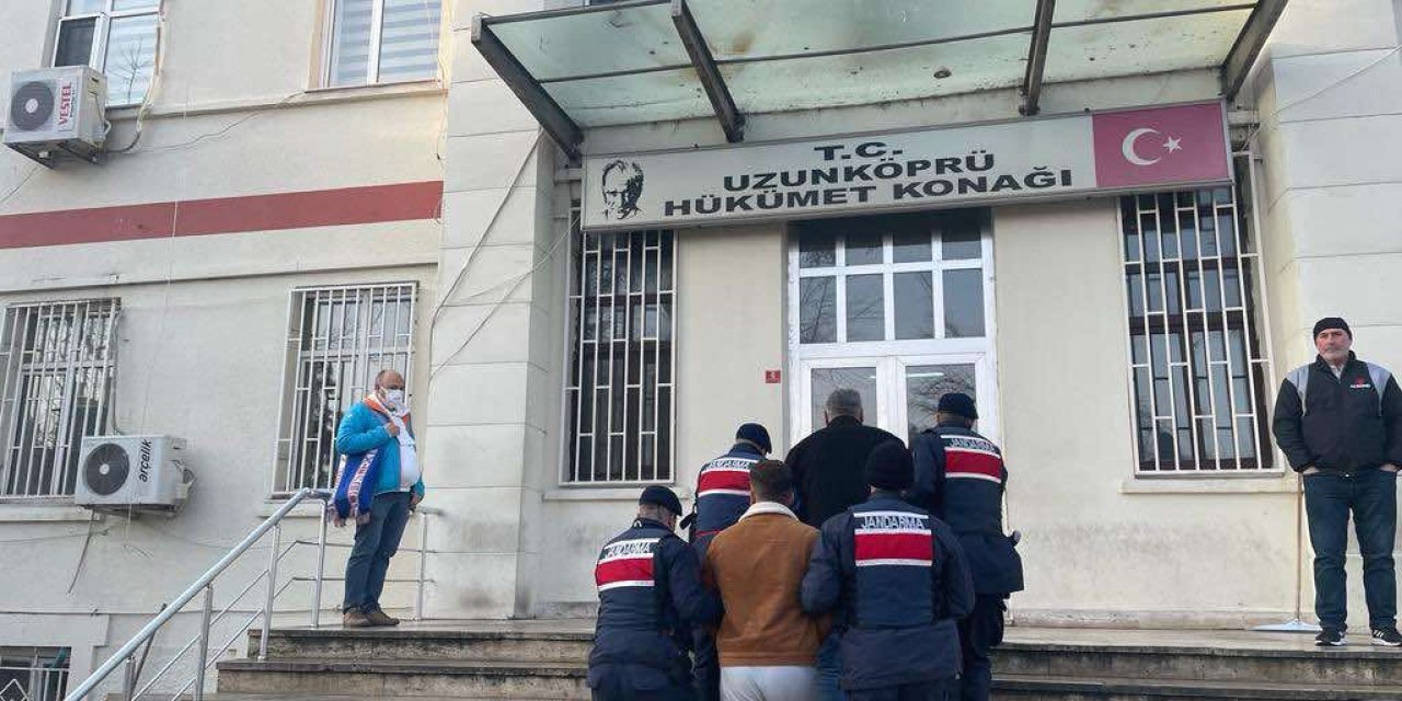 Yunanistan'a Kaçmak İsteyen 4 Terör Şüphelisi Yakalandı