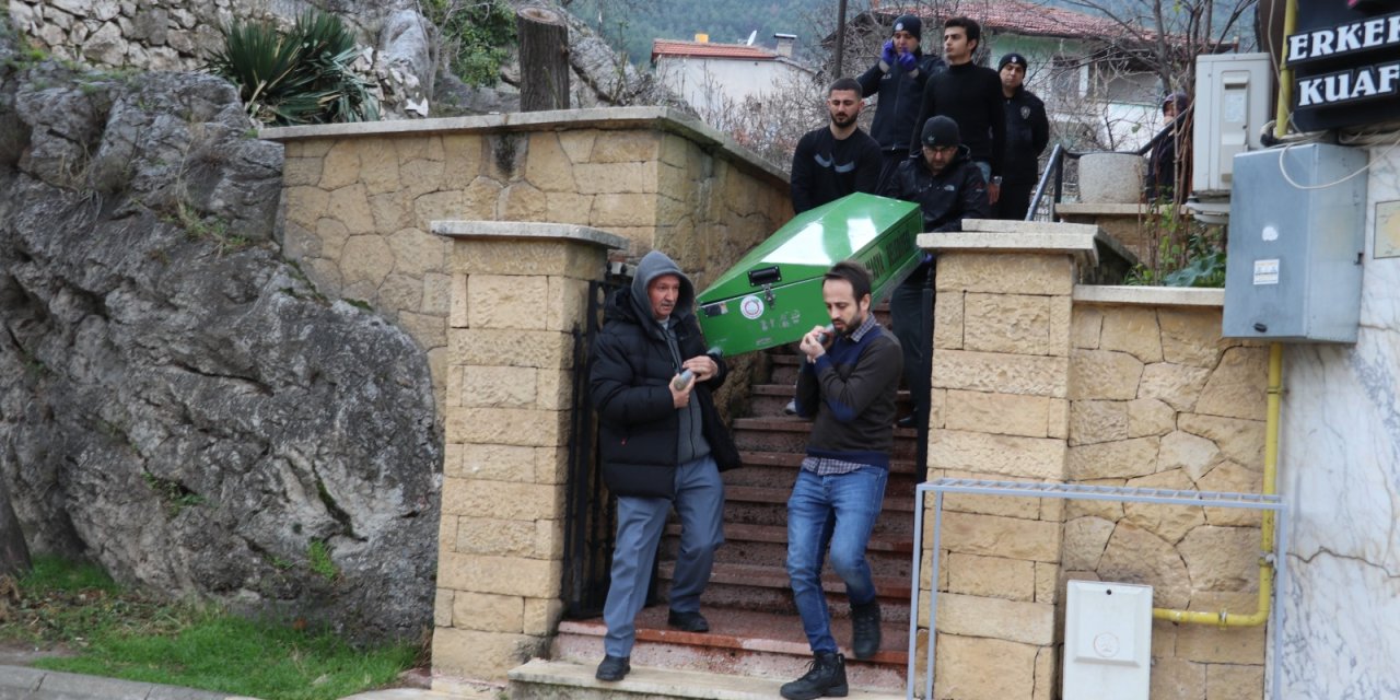 Zihinsel Engelli Kadın, Yalnız Yaşadığı Evde Ölü Bulundu