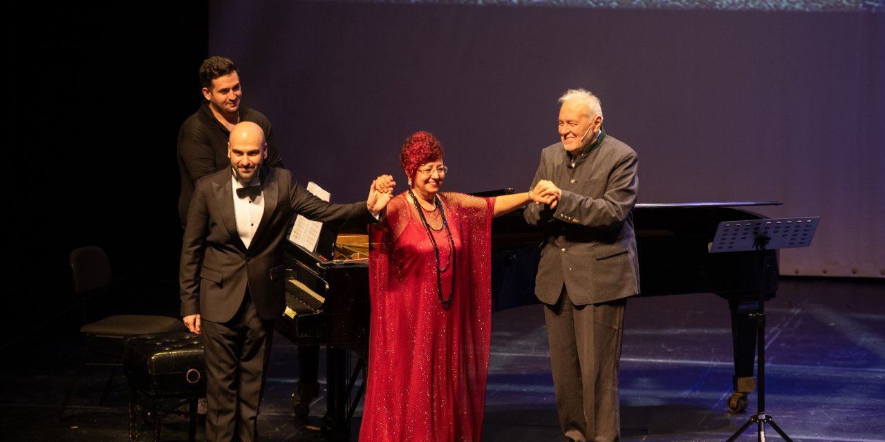 İlber Ortaylı 'mezopotamya'dan Ege'Ye' Operasında Anlatıcı Oldu