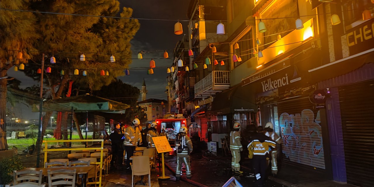 Beyoğlu'nda Apart Otelde Yangın