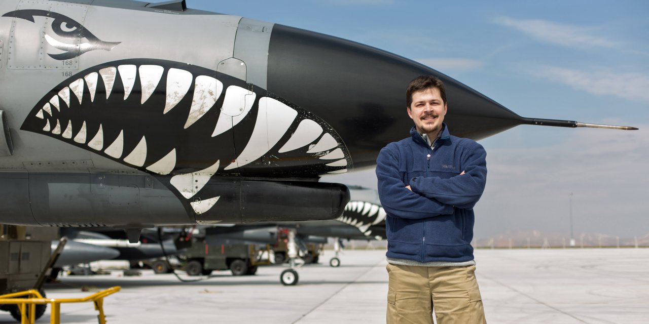 Savaş Uçaklarını Havada Fotoğraflıyor