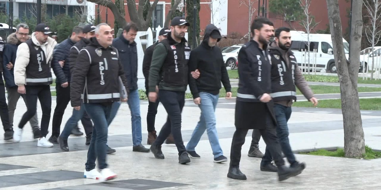 Büyükçekmece Belediyesi'ne Rüşvet Operasyonu: 22 Gözaltı-2
