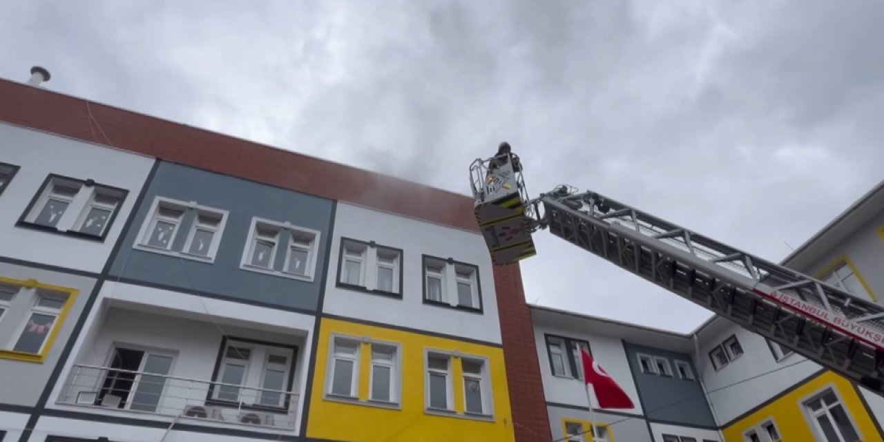 Sultangazi'de Okulda Yangın Paniği - 1