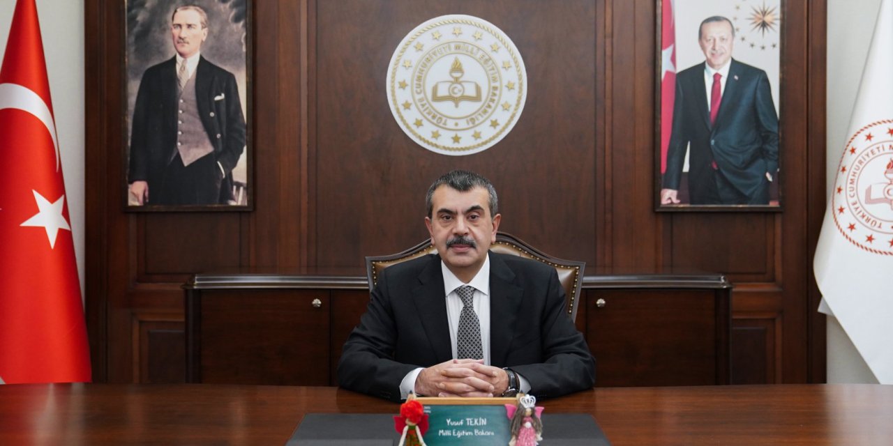 Bakan Tekin'den 'Yarıyıl Tatili' Mesajı: Ekran Karşısında Geçirdiğiniz Süreyi Sınırlayın