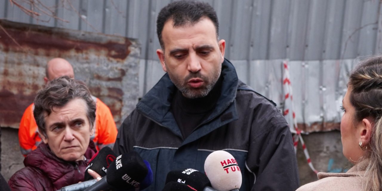 Ümraniye'de Çöken Bina İle İlgili Açıklama: Kontrollü Bir Şekilde Yıkımını Gerçekleştirecektik