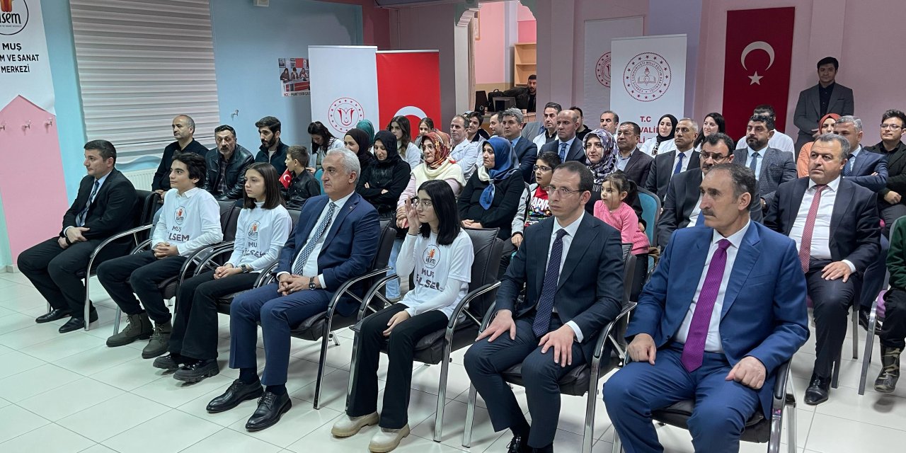 Türkiye'nin İlk Astronotu Gezeravcı'nın Uzay Yolculuğu Başladı (3)