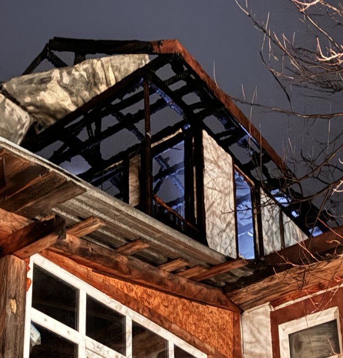 Kastamonu'da çıkan yangında bir evde hasar oluştu.